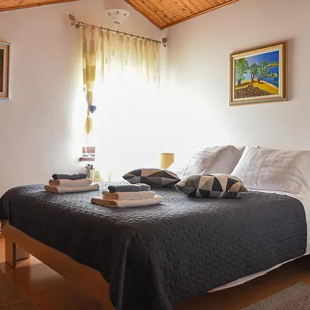 Romana Apartman *